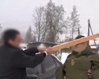 Желая заступиться за дочь, новгородец отправился на «разборку» с обидчиком