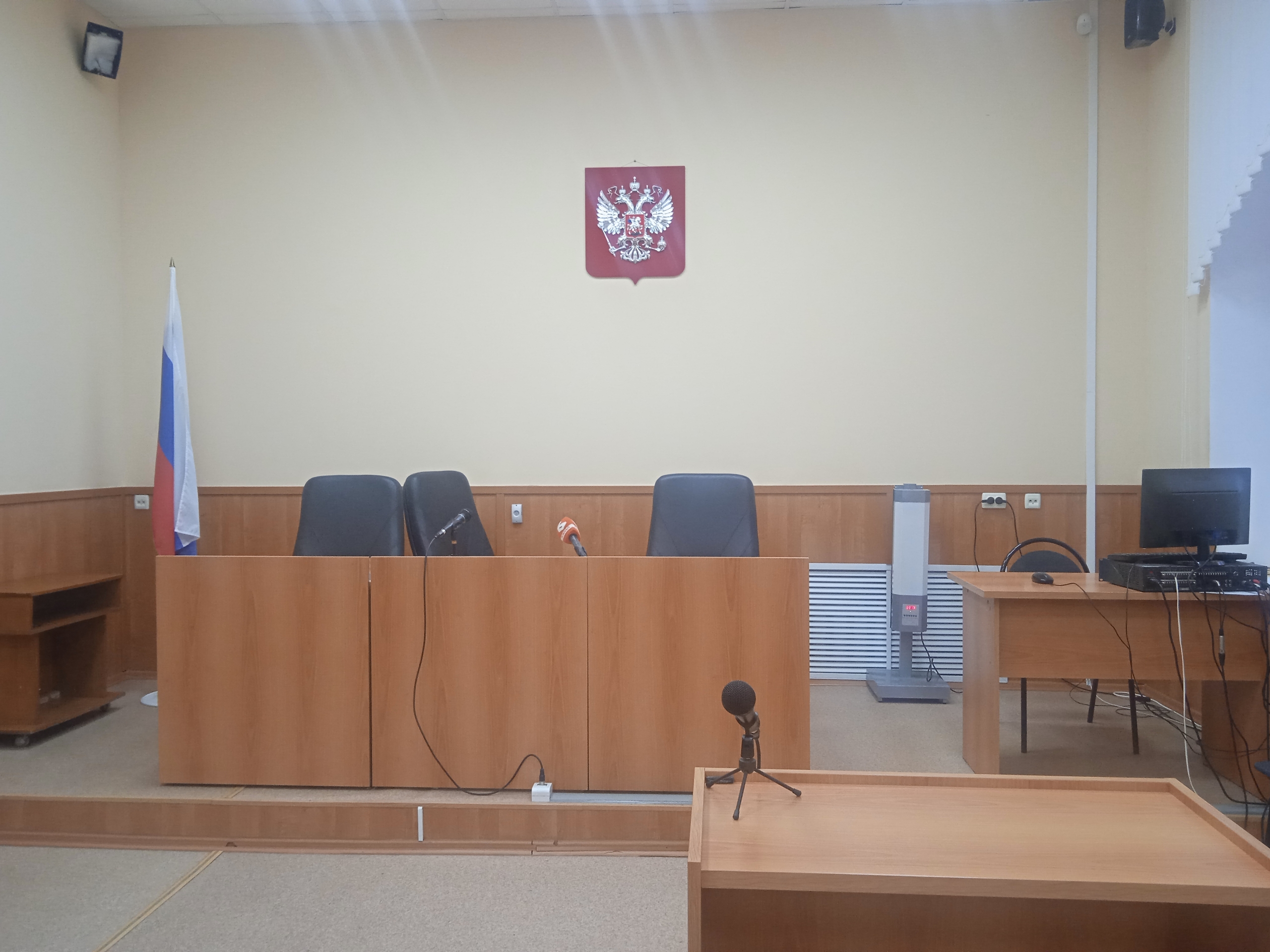 В Иванове мужчина напал на полицейских с ножом и гвоздодером